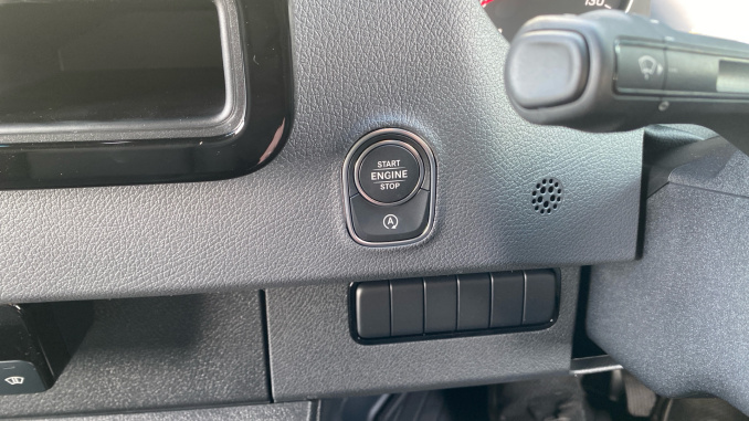 Mercedes-Benz Sprinter 315Cdi L3 Diesel Rwd 3.5t H2 Select Van 9G-Tronic - Image 35